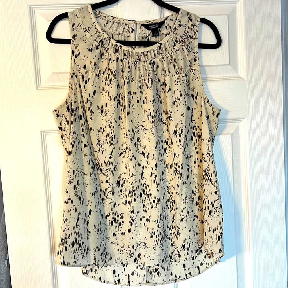 Sleeveless blouse